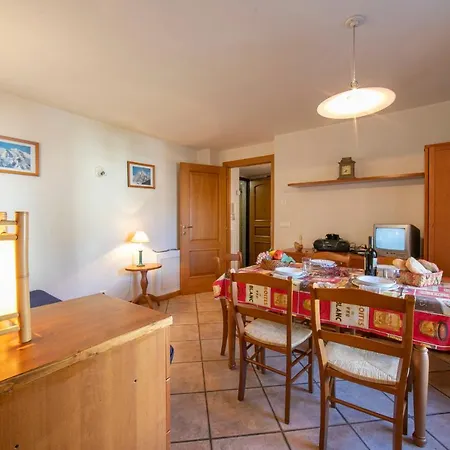 Apartment Sleeps 4