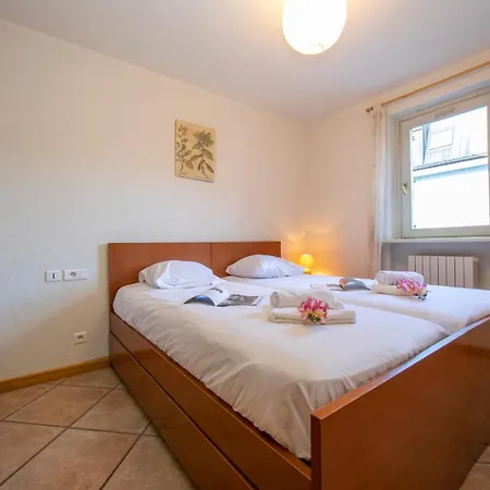 Sleeps 4 Apartment *