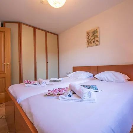 Sleeps 4 Apartment *